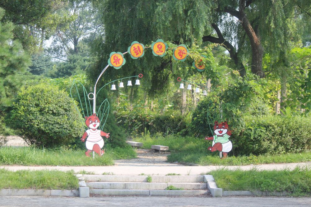 пионерский лагерь Сондовон, пионреский лагерь Северная Корея, лагерь приглашают детей Северная Корея