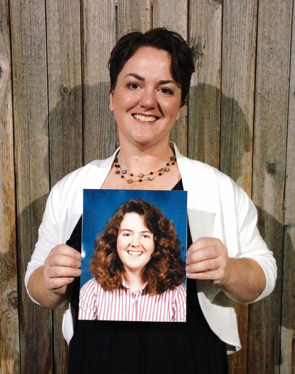 Проект неловкие годы. Люди, позирующие со своими детскими фотографиями Проект неловкие годы, The Awkward years project, фотограф, Мерили Оллред, Merilee Allred, взрослые, с детскими фотографиями