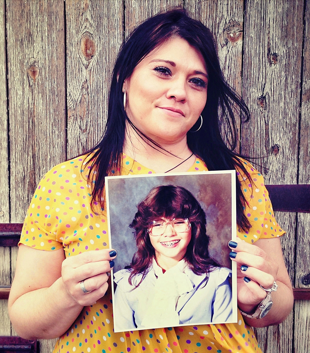 Проект неловкие годы. Люди, позирующие со своими детскими фотографиями Проект неловкие годы, The Awkward years project, фотограф, Мерили Оллред, Merilee Allred, взрослые, с детскими фотографиями