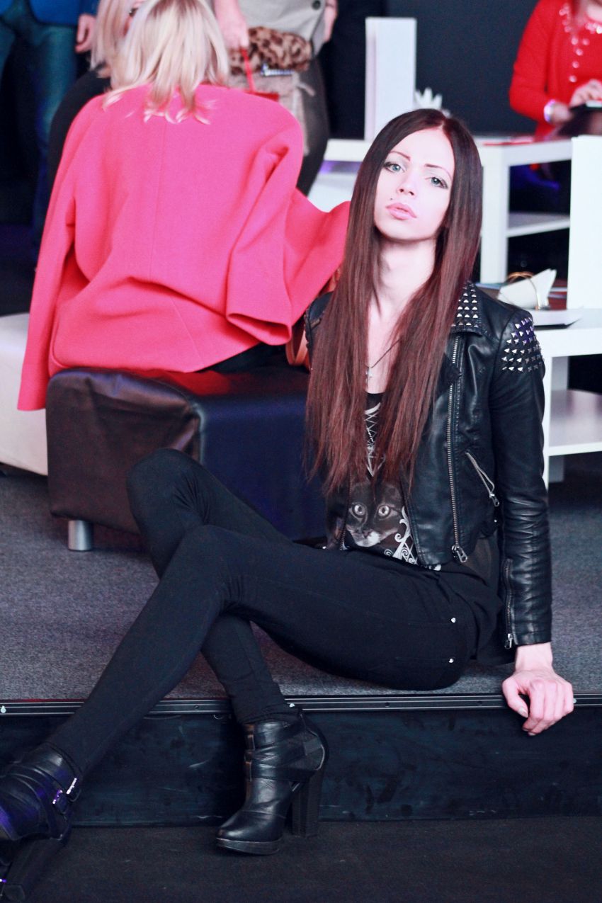 московские, парни, не отличить от девушек, андрогины, макияж