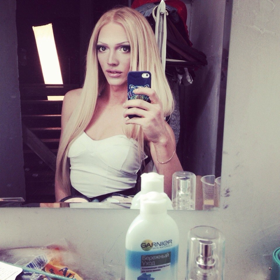 московские, парни, не отличить от девушек, андрогины, макияж