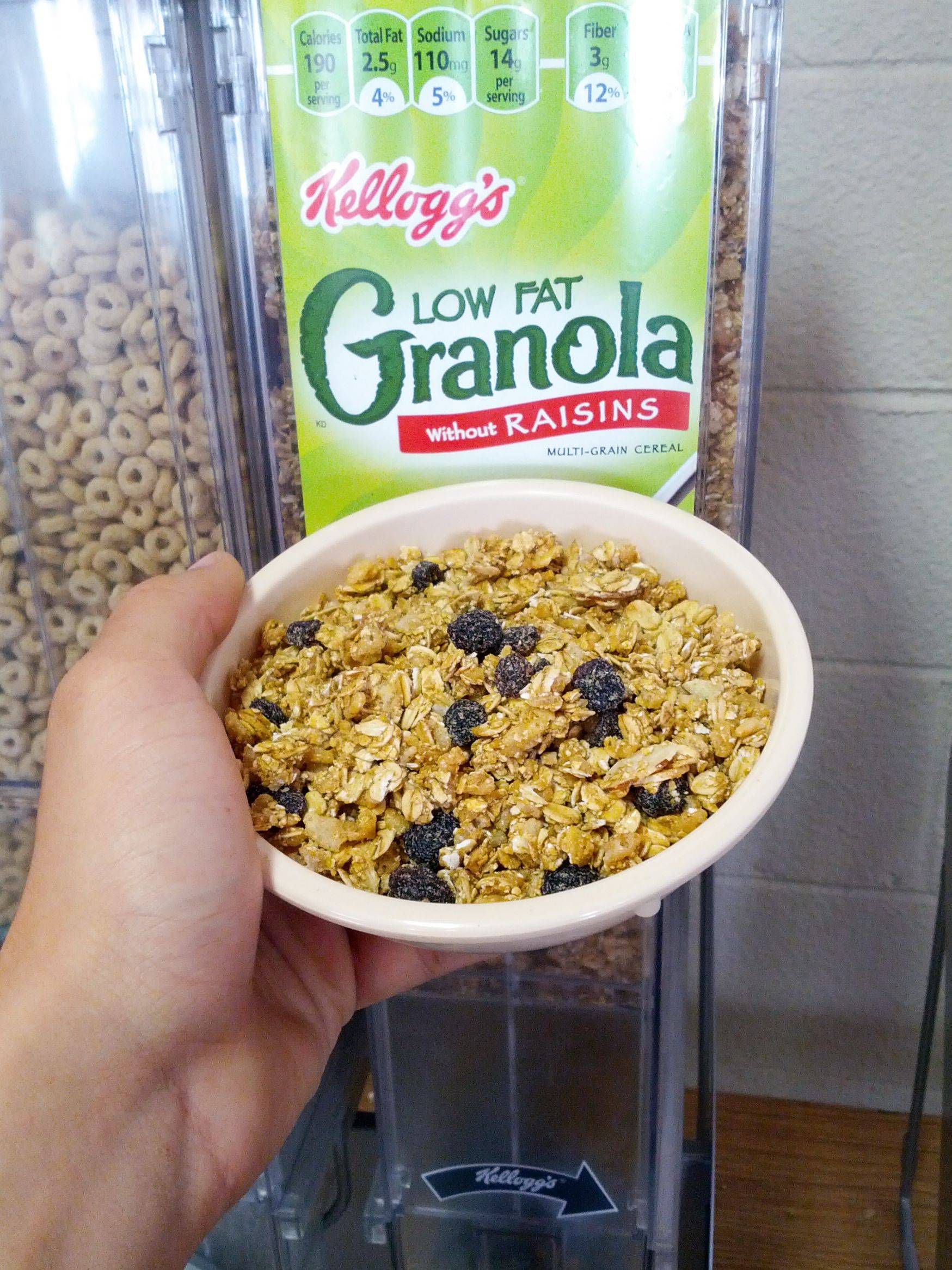 реклама врет, не верить всему что пишут, ложная реклама, надписи