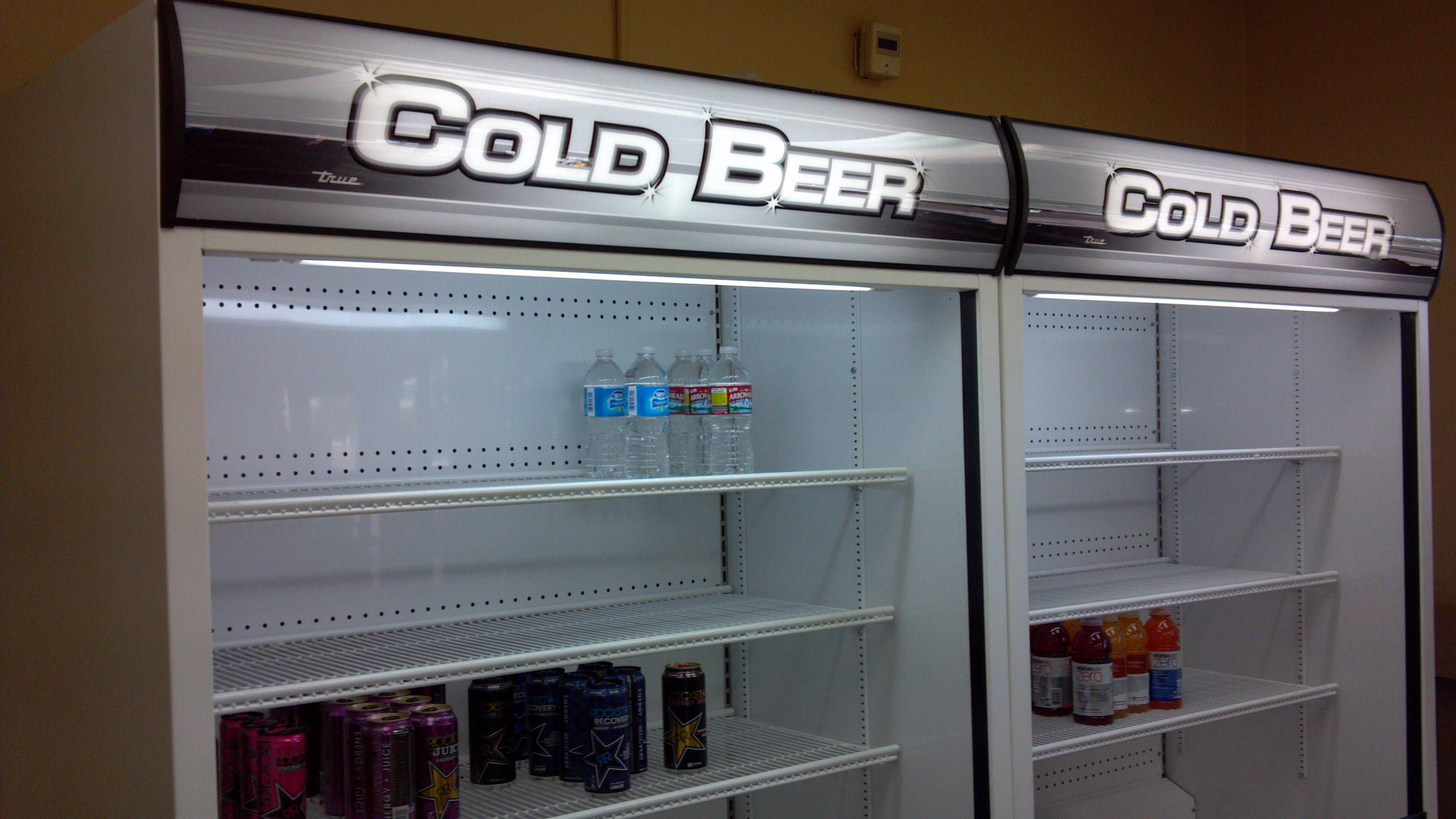 реклама врет, не верить всему что пишут, ложная реклама, надписи