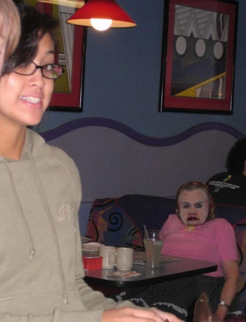 Странные снимки, фотографии не поддающиеся объяснению, странные смешные люди