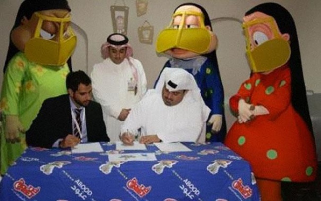 Странные снимки, фотографии не поддающиеся объяснению, странные смешные люди