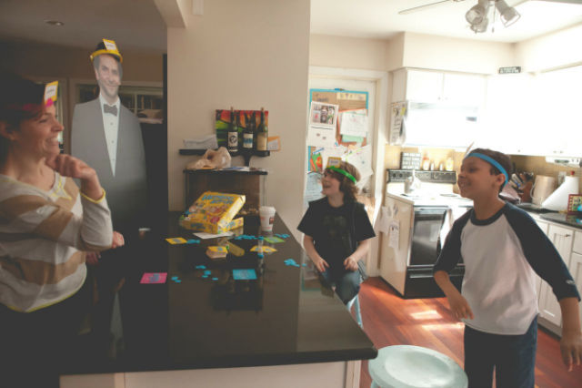 картонный Брэдли Купер, Даниэль Дэвис, Danielle Davis, Сегодня с Брэдли,