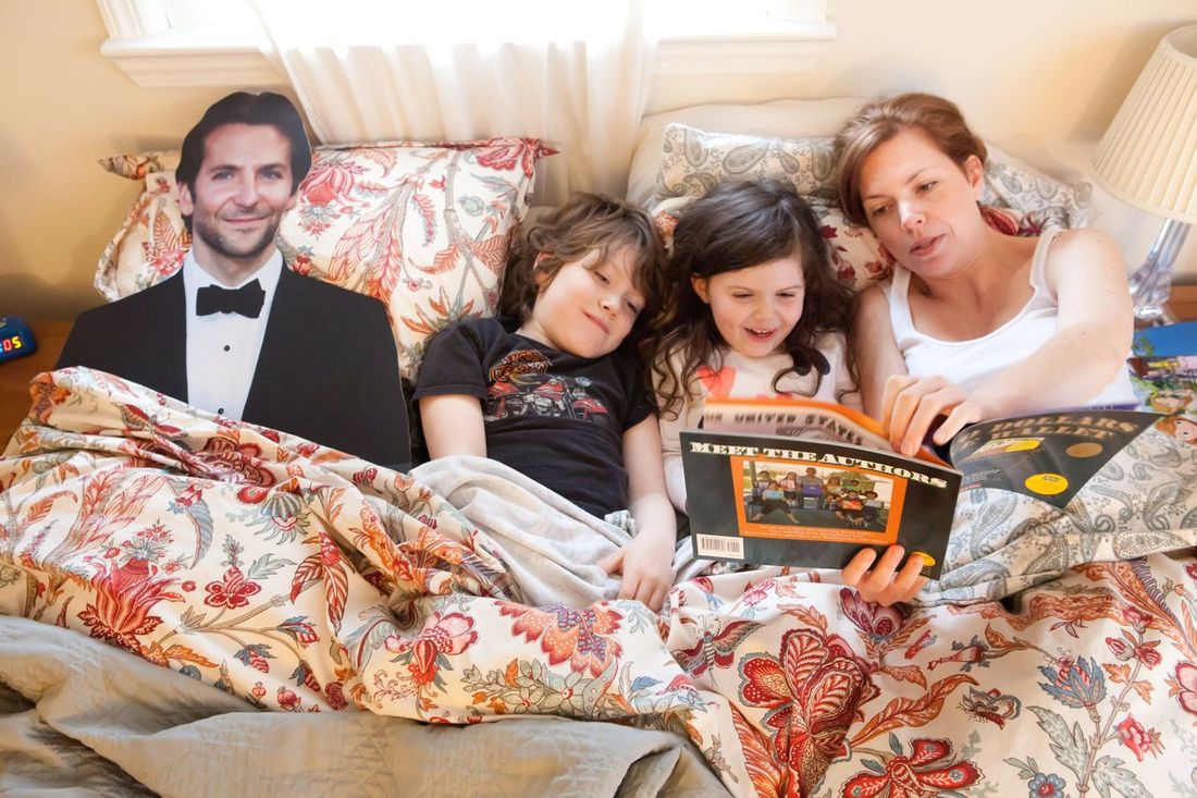 картонный Брэдли Купер, Даниэль Дэвис, Danielle Davis, Сегодня с Брэдли,