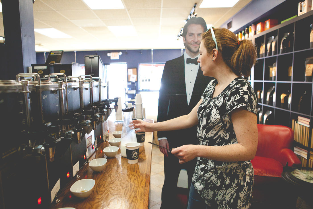 картонный Брэдли Купер, Даниэль Дэвис, Danielle Davis, Сегодня с Брэдли,