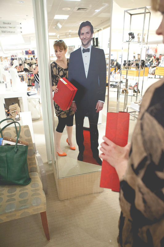 картонный Брэдли Купер, Даниэль Дэвис, Danielle Davis, Сегодня с Брэдли,