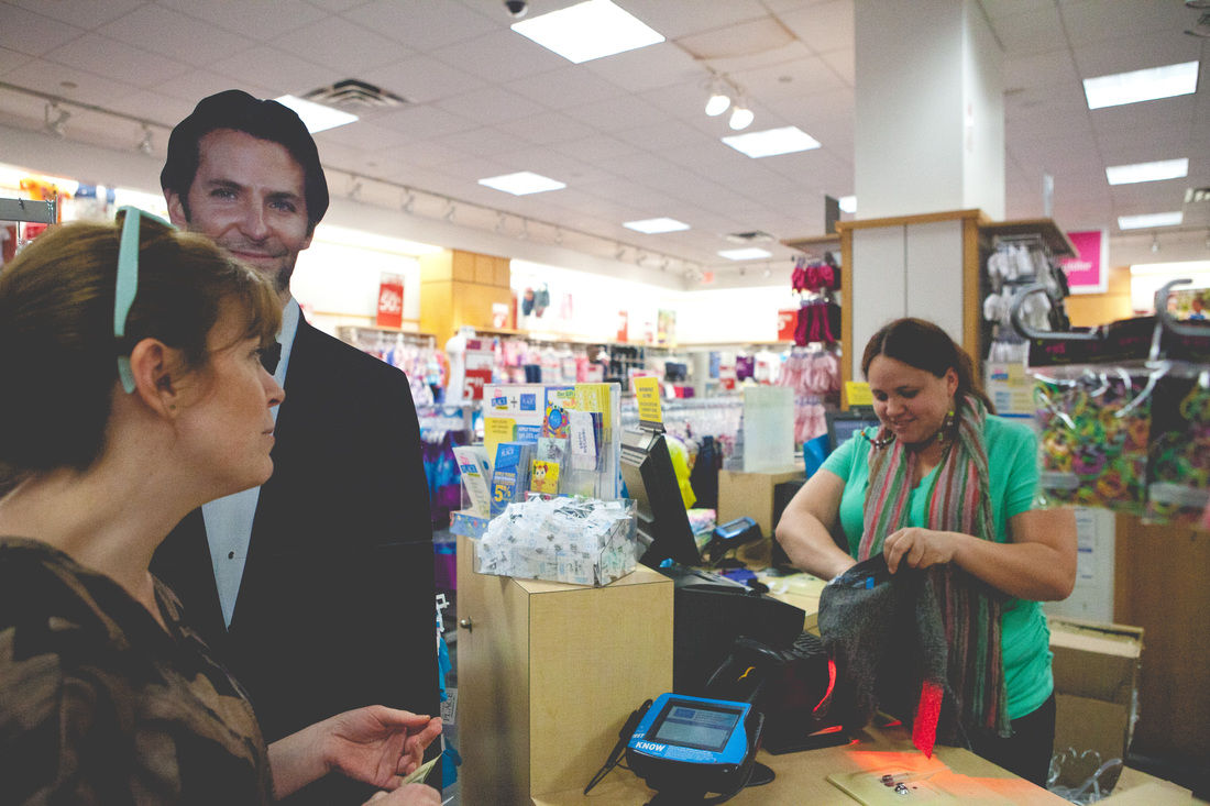 картонный Брэдли Купер, Даниэль Дэвис, Danielle Davis, Сегодня с Брэдли,