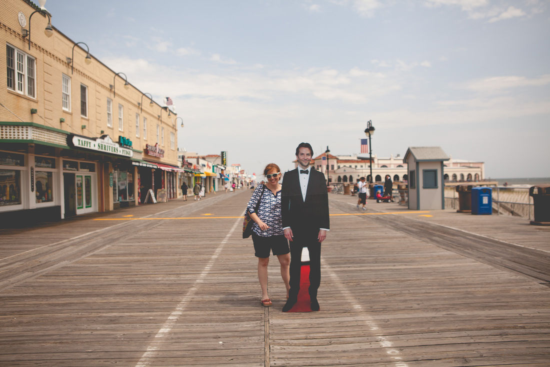 картонный Брэдли Купер, Даниэль Дэвис, Danielle Davis, Сегодня с Брэдли,