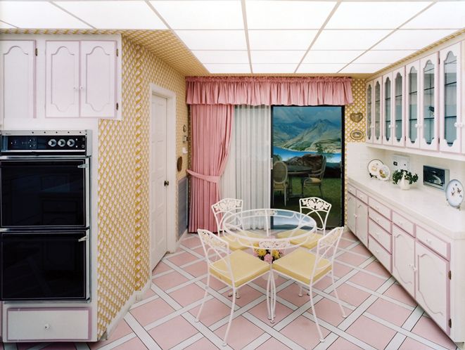 роскошщный бункер, бункер для аристократов, шикарное убежище, противоатомный 