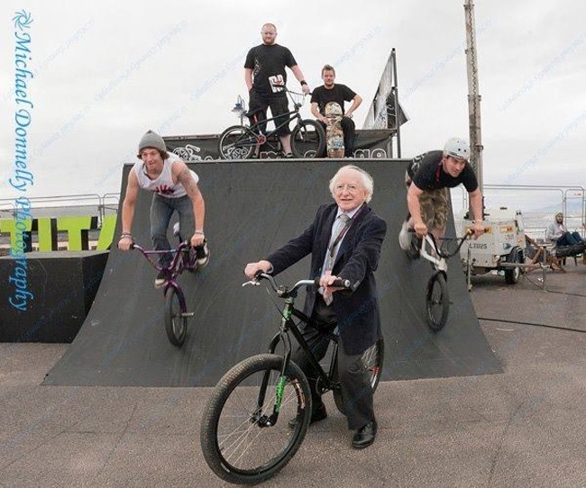 Знаменитости такие же как все, фотографии знаменитости обычные люди