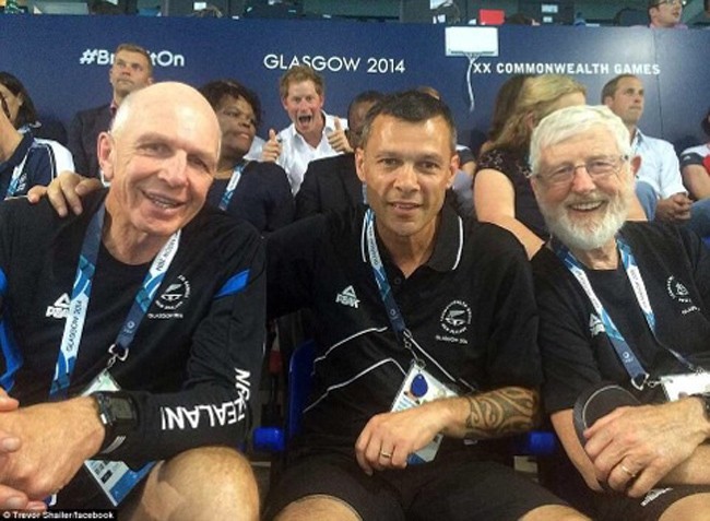 Знаменитости такие же как все, фотографии знаменитости обычные люди