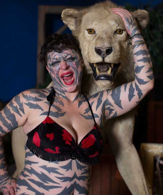 Катцен Гоббс Katzen Hobbes, женщина тигр