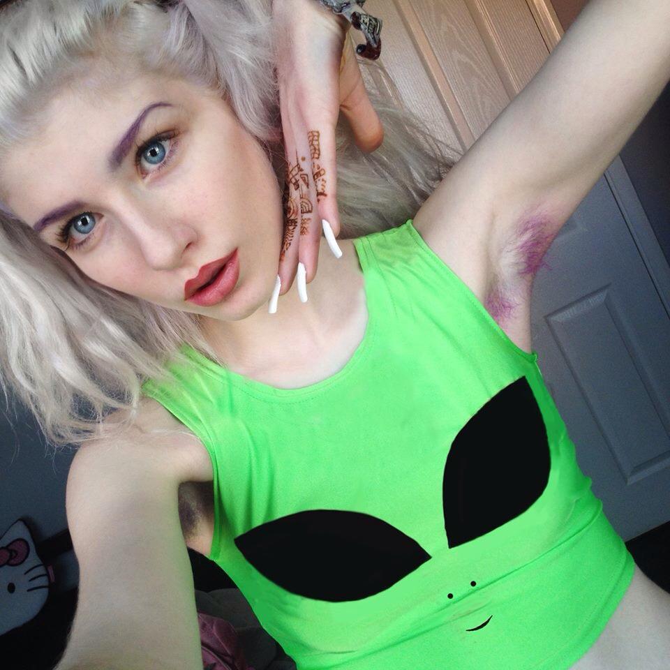 #Dyedpits, ladypithair, разноцветные подмышки, девушки красят волосы подмышками