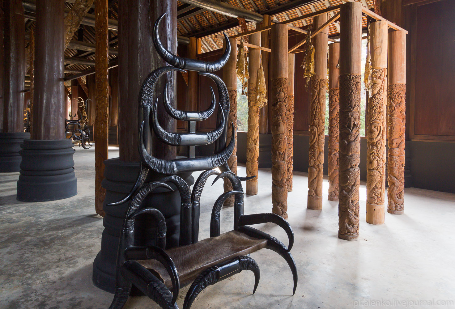 Чёрный дом на севере Таиланда, Baan Si Dum, Чианграй, Thawan Duchanee