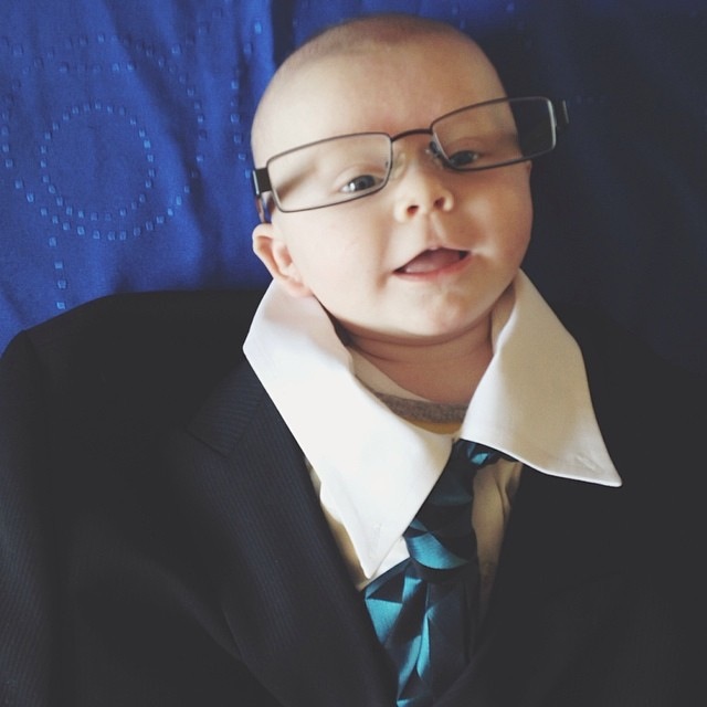 малыши одетые в костюмы взрослых, Baby Suiting, Mommy Shorts, дети в костюмах