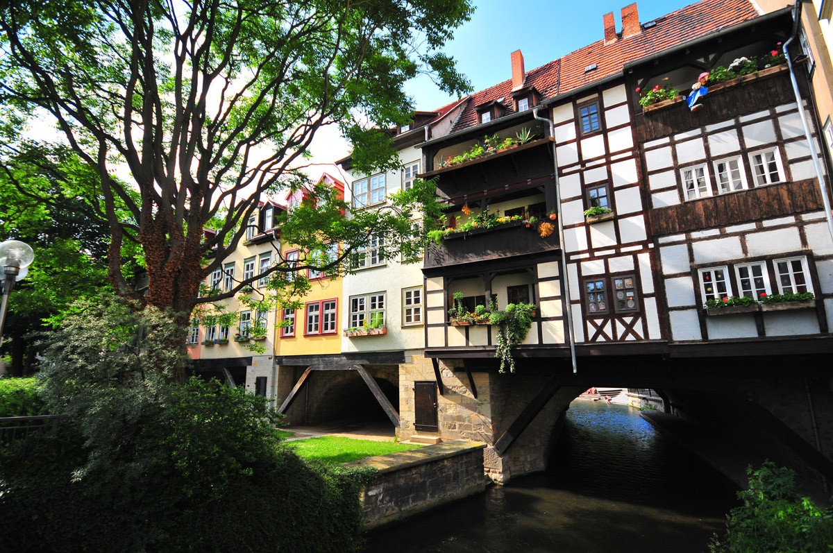 Сказочные дома-мосты из разных уголков мира дома-мосты