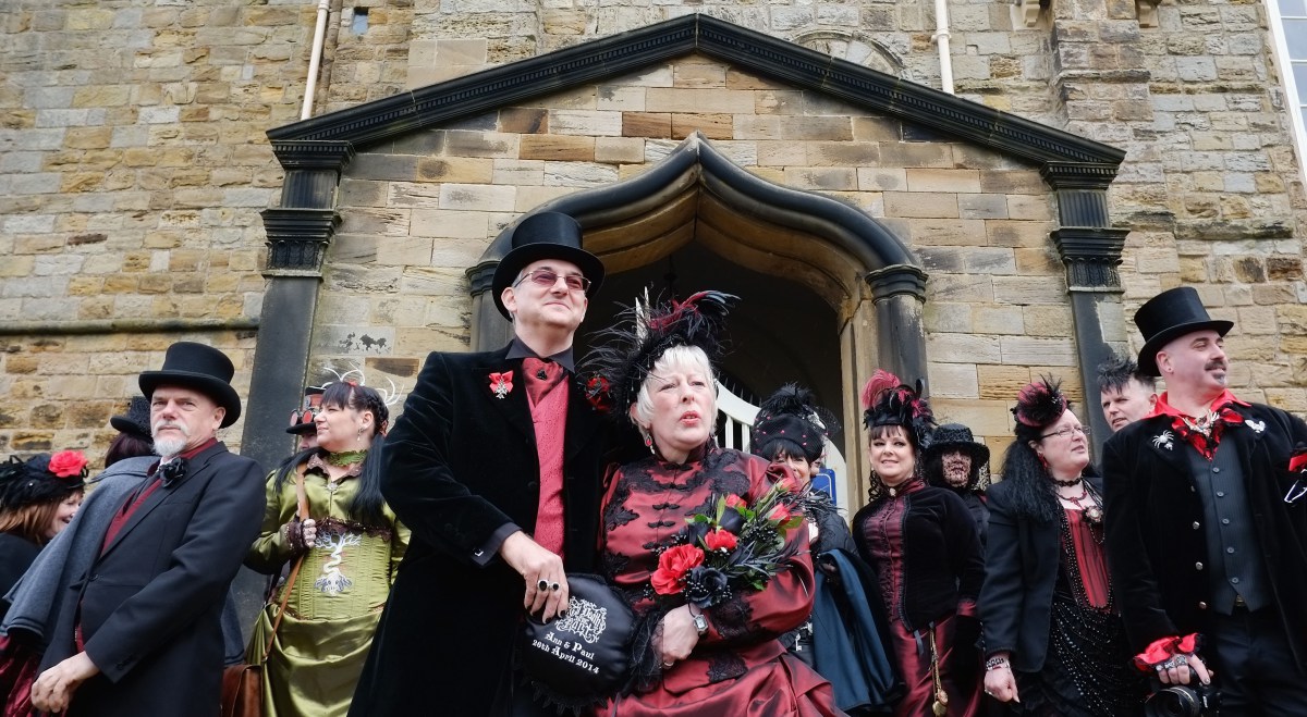 Впечатляющий фестиваль любителей готики Whitby Gothic Weekend 2014, готика, готы