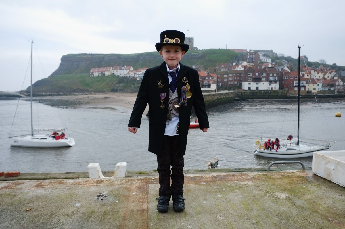 Впечатляющий фестиваль любителей готики Whitby Gothic Weekend 2014, готика, готы