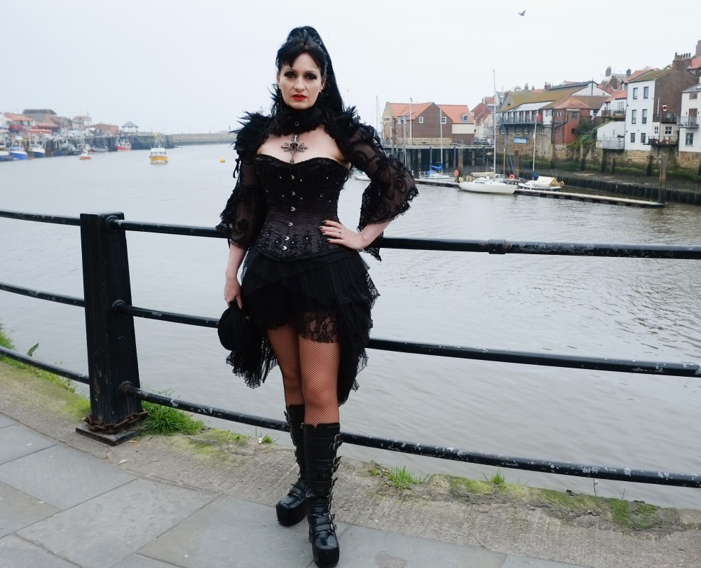 Впечатляющий фестиваль любителей готики Whitby Gothic Weekend 2014, готика, готы