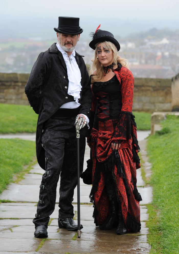 Впечатляющий фестиваль любителей готики Whitby Gothic Weekend 2014, готика, готы