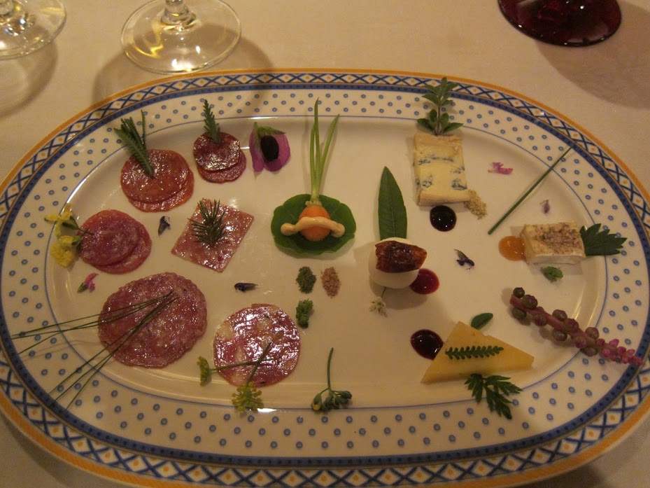 самые необычные рестораны, рестораны с необычными услугами 