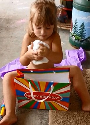 Мама подарила дочке мужские трусы, девочка получила мужские трусы. мужские трусы для дочери, Джесси Итон, Jessi Eaton