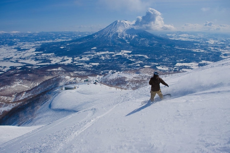 заснеженные природные места, снежные горы, природа в снегу, города под снегом
