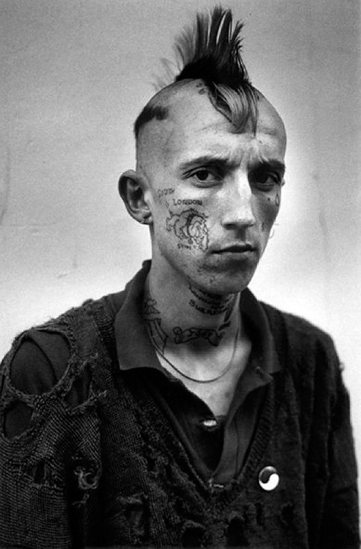 Неформальная молодёжь Лондона, Дерек Риджерс Derek Ridgers, панки 70-х, 78-87 London Yout