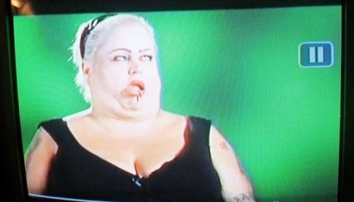Смешные моменты из телепередач снятые в нужный момент смешные моменты с экранов, телеляпы, нелепые ситуации в программах, смешные моменты в телевизоре