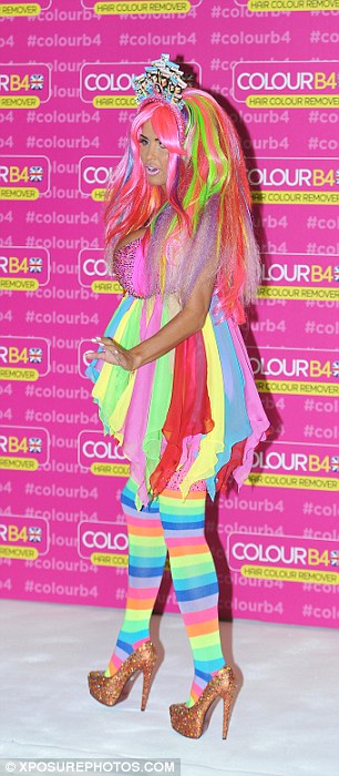 кэти прайс, кэти прайс беременна, сумасшедшее платье кэти прайс