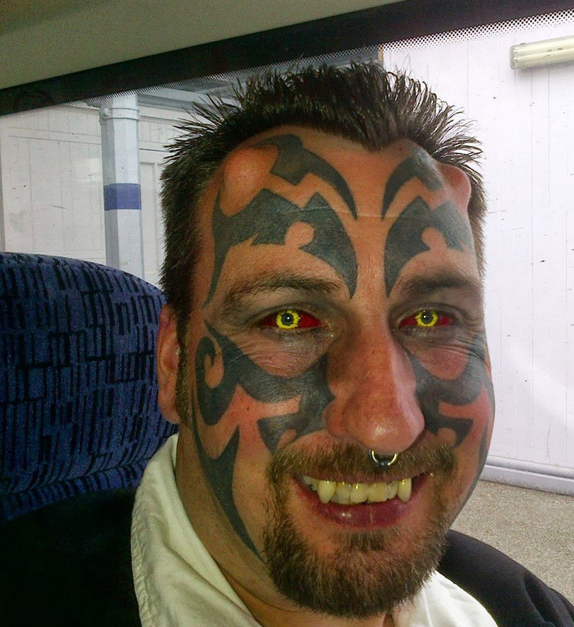 модификации в дьявола, бодимодификации превратиться в дьявола, мечтает стать похожим на дьявола, Гэвин Пэслоу, Gavin Paslow