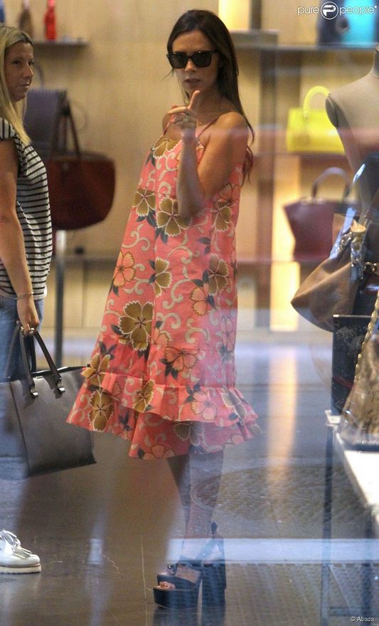 нелепые наряды знаменитостей, безвкусные наряды