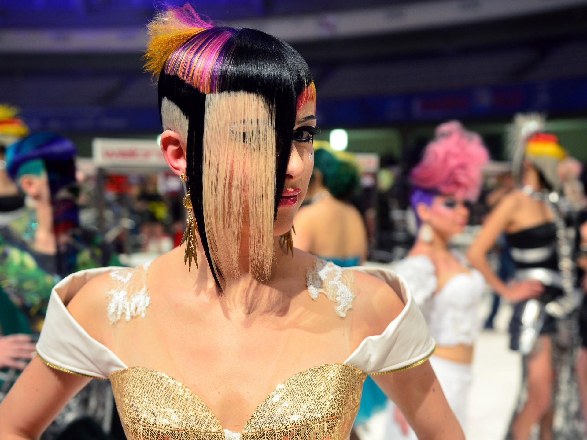 чемпионат по парикмахерскому искусству, OMC Hairworld 2014, креативные стрижки, причёски