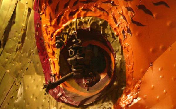 необычный лифт в Нью-Йорке, разрисованный лифт Квинс Нью-Йорк, Ник Карр, Nick Carr