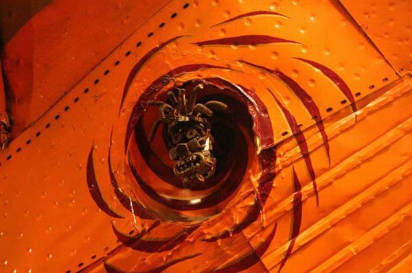 необычный лифт в Нью-Йорке, разрисованный лифт Квинс Нью-Йорк, Ник Карр, Nick Carr