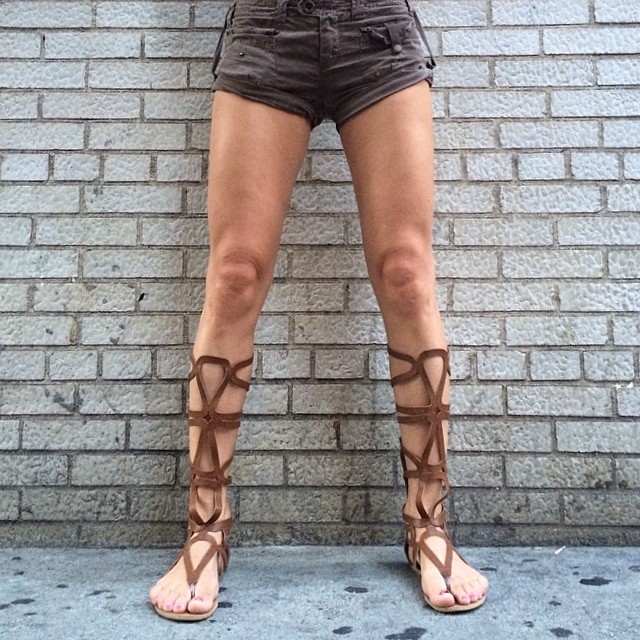 Ноги нью-йоркских девушек в популярном фотопроекте Стейси Бейкер Ноги нью-йоркских прохожих, Стейси Бейкер Stacey Bakers, Citylegs