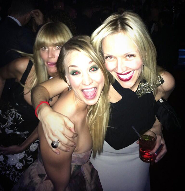 звёзды влезшие в кадр, фотобомбы звёзд, звёзды испортившие фотографии 