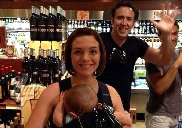 звёзды влезшие в кадр, фотобомбы звёзд, звёзды испортившие фотографии 