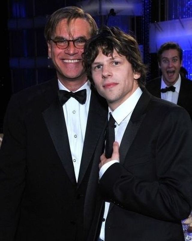 звёзды влезшие в кадр, фотобомбы звёзд, звёзды испортившие фотографии 