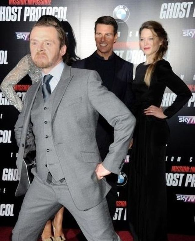 звёзды влезшие в кадр, фотобомбы звёзд, звёзды испортившие фотографии 