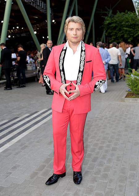 худшие наряды  образы новая волна 2014, нелепые наряды новая волна 2014