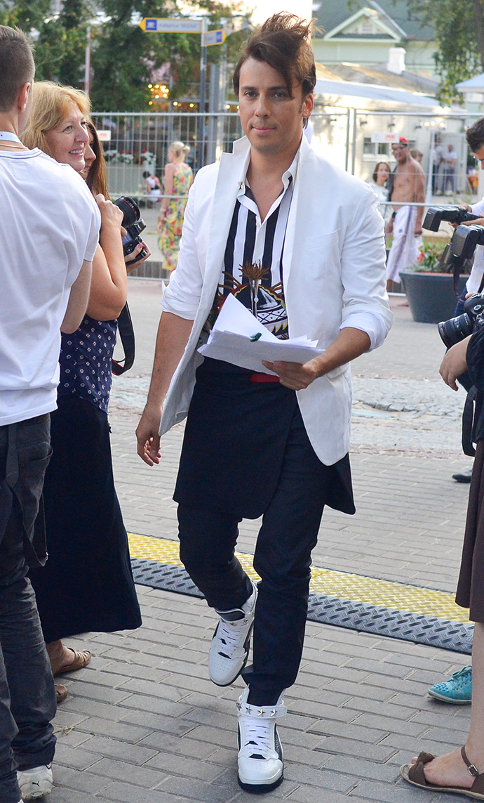 худшие наряды  образы новая волна 2014, нелепые наряды новая волна 2014