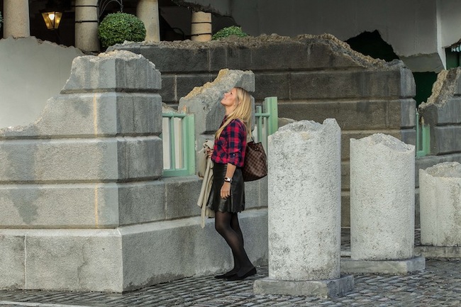 Удивительная оптическая иллюзия, позволяющая верхней половине исторического здания парить в воздухе Верхняя половина здания парит, Алекс Чиннек, Alex Chinneck, Take My Lightning But Don't Steal My Thunder, оптическая иллюзия половина здания парит в воздцхе