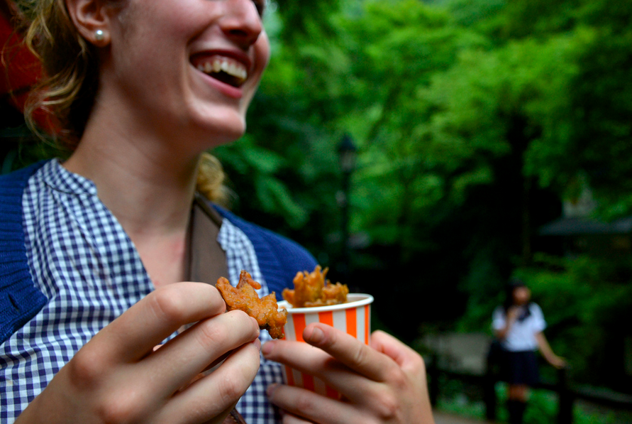 Fried Maple Leaves, Жаренные кленовые листья, японцы едят листья, жаренные листья Япония