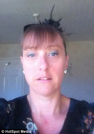 Страшная аллергическая реакция на краску для волос, изуродовавшая женщину до неузнаваемости аллергическая реакция на краску для волос. женщина аллергия на краску для волос, после аллергии на краску для волос