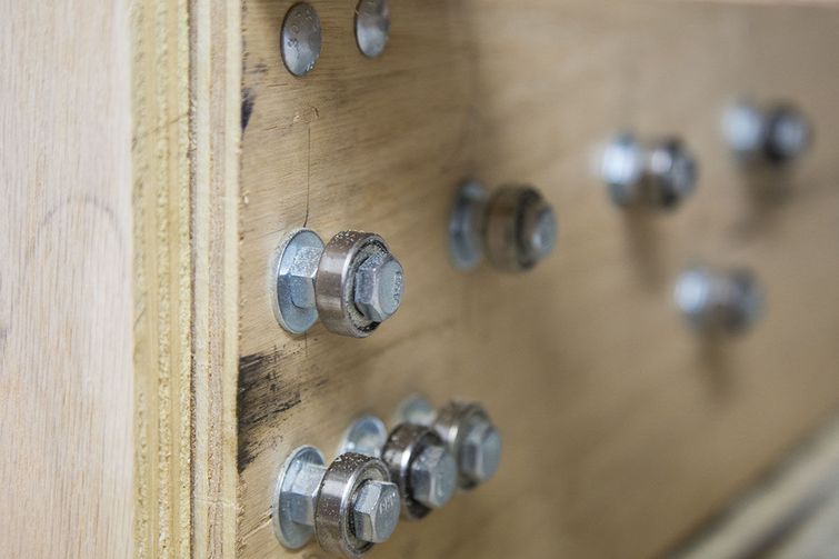 превратил пикап в дом на колесах, трейлер из пикапа, пикап для путешествий