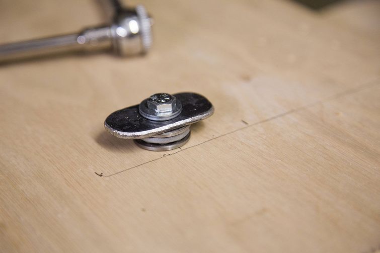 превратил пикап в дом на колесах, трейлер из пикапа, пикап для путешествий